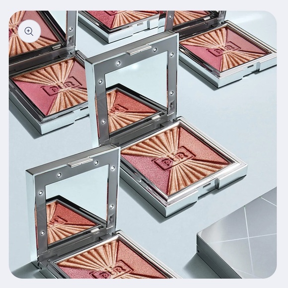 ✨🆕✨ PUR Out of the Blue Vanity Blush Palette - Ray Of Light - Picture 8 of 8